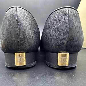 COPY - AUTHENTIC CHANEL FLATS LEATHER CANVAS CAPTOE GOLD CC LOGO